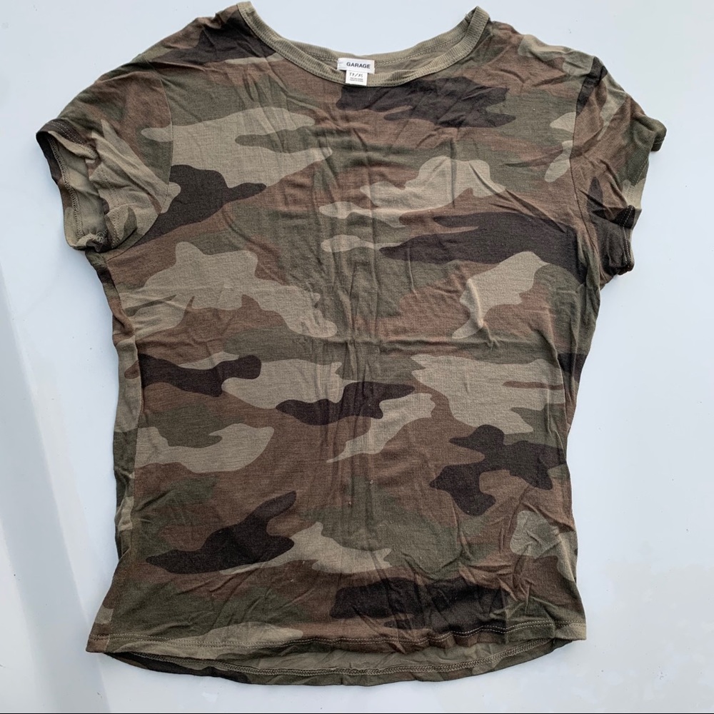 Garage camo short sleeve top